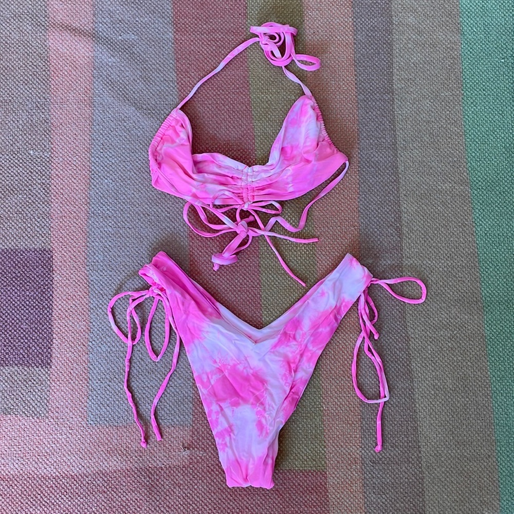 Frankie’s bikini